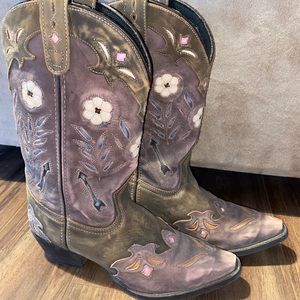 Laredo women floral cowboy boot
